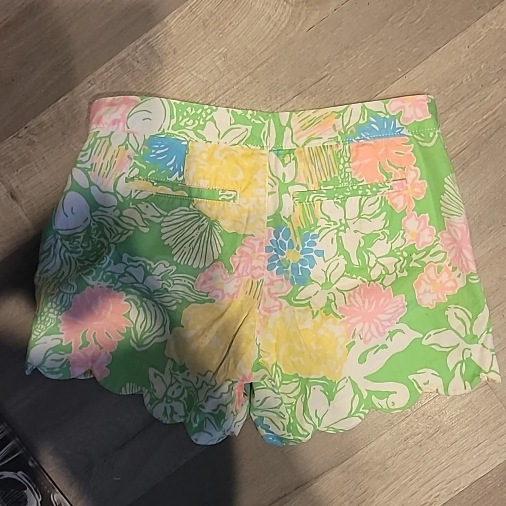 LILLY PULITZER Hibiscus Stroll Buttercup Shorts Size 0 - Picture 7 of 8